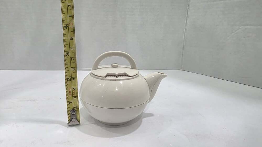 Mini Teapot Kitchen Timer Vintage Style Cream Wind-Up Mechanical 3” x 4”